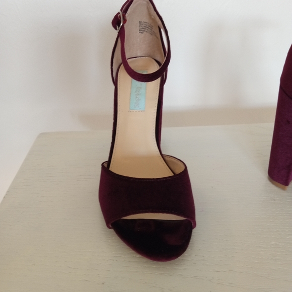 Betsey Johnson High Heels Size 6.5M Maroon Velvet Carly Ankle Strap - Picture 12 of 12